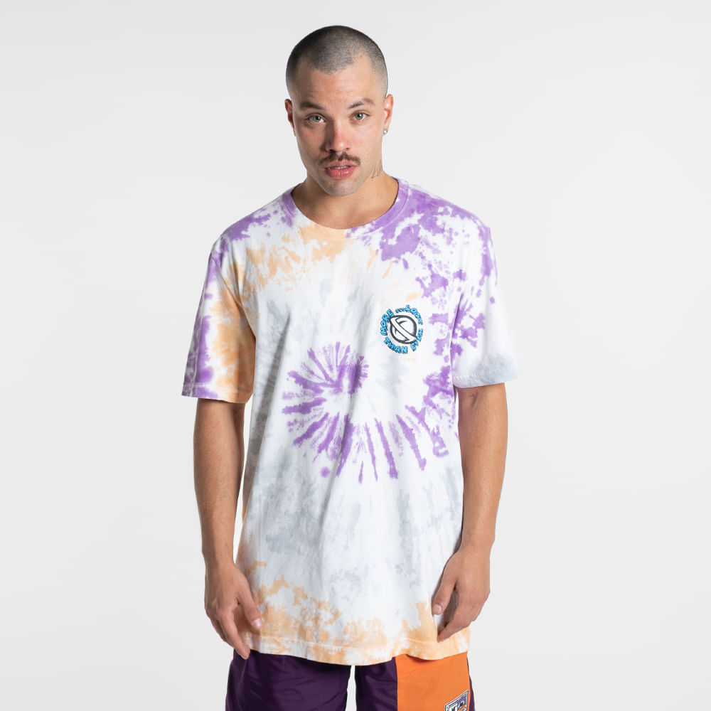 Camiseta Lavada Tie Dye More Lost Than