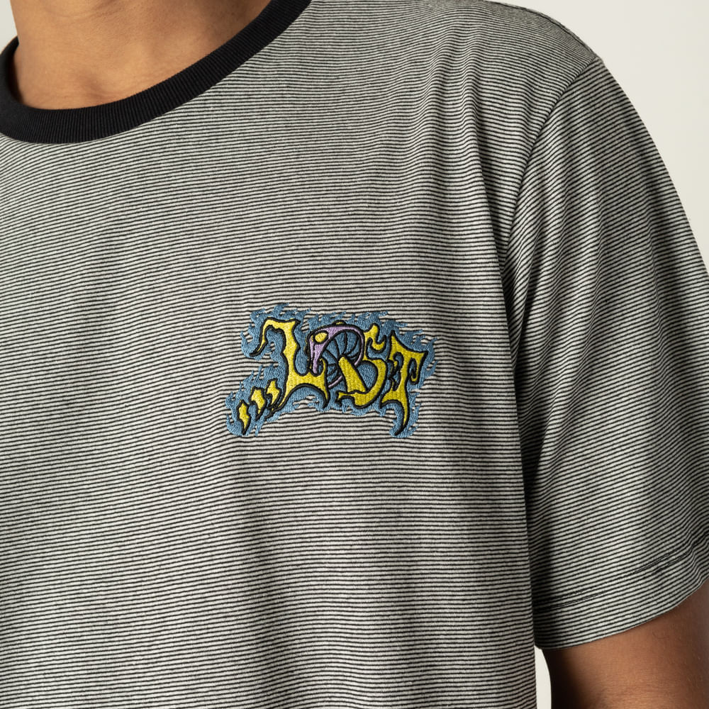 Camiseta Mushroom Bordado Lost