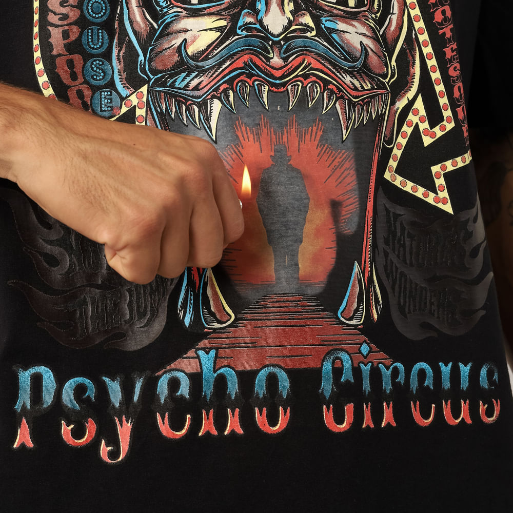 Camiseta BoxFit Lost Welcome To The Freak Show