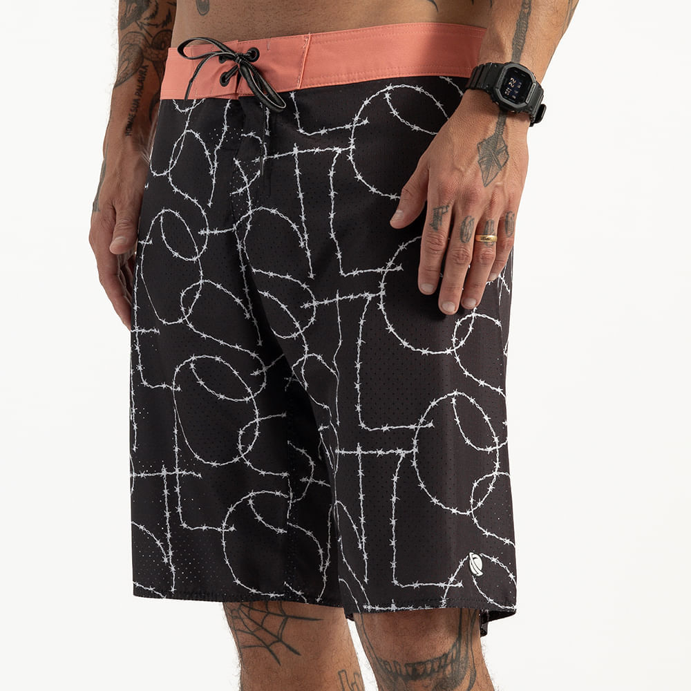 Bermuda Água Lost Barbed Wire