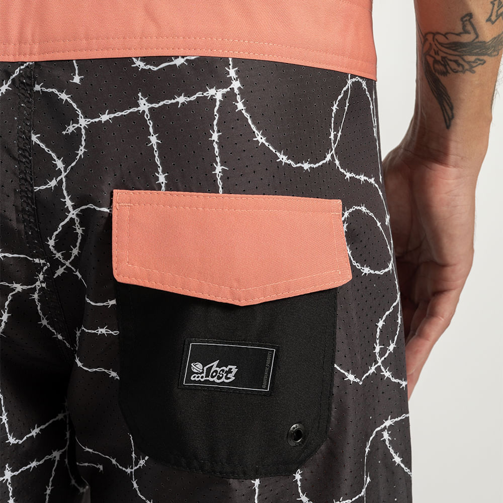 Bermuda Água Lost Barbed Wire